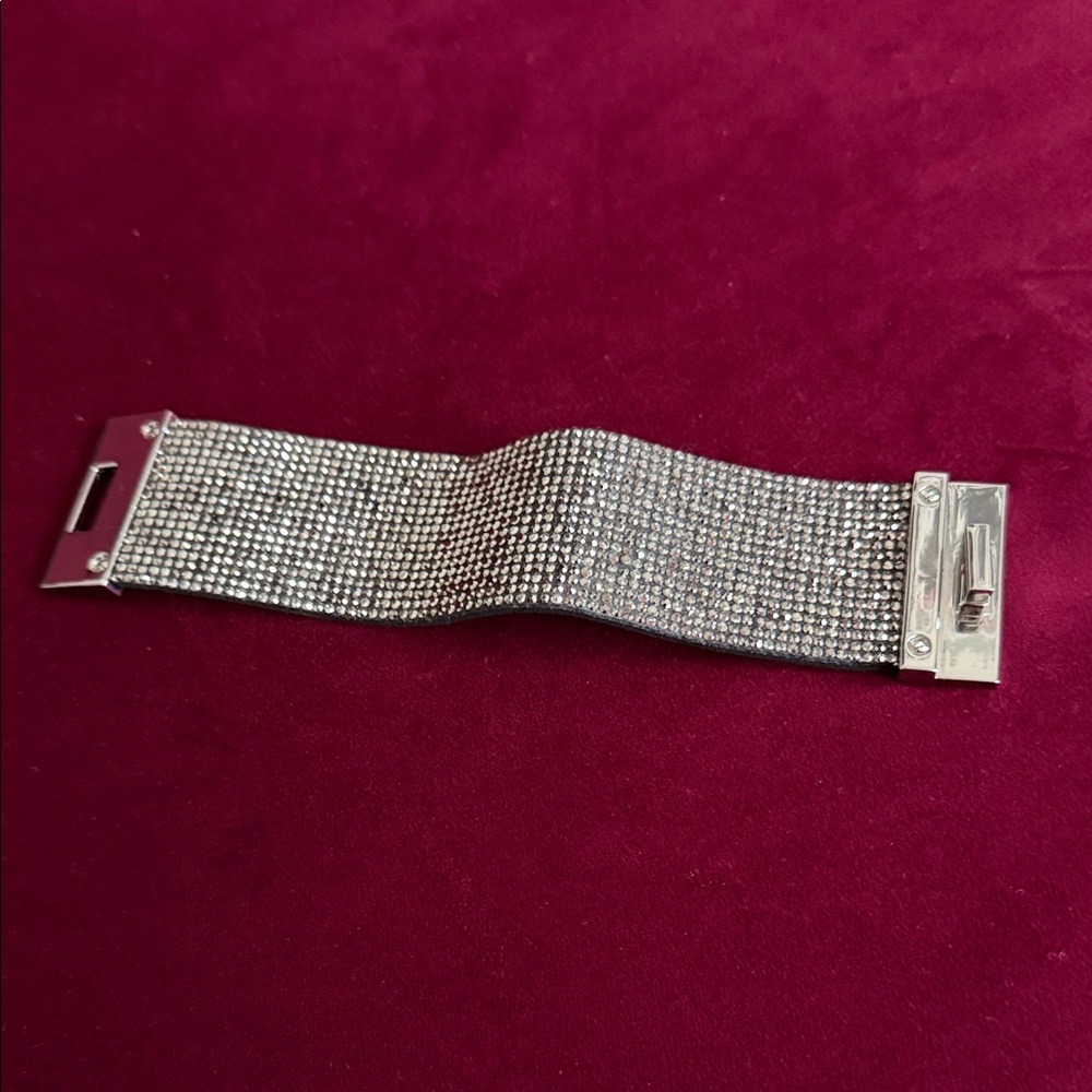 Express Sparkling Rhinestone Bracelet - Picture 2 of 3